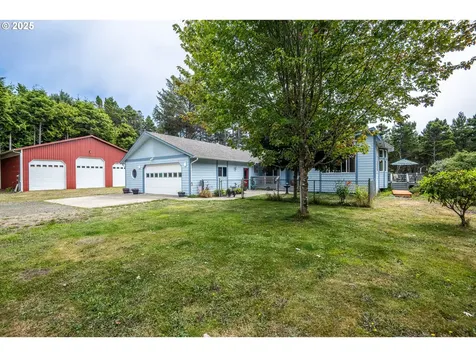 3877 SW Dahlia Lane Waldport OR 97394