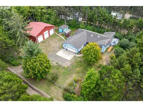 3877 SW Dahlia Lane Waldport OR 97394