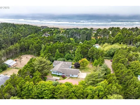 3877 SW Dahlia Lane Waldport OR 97394