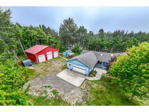 3877 SW Dahlia Lane Waldport OR 97394