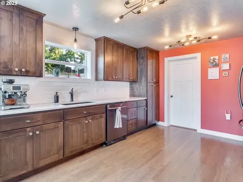 834 SE Shady Street Mcminnville OR 97128