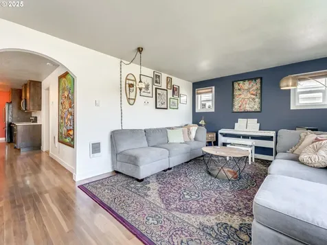 834 SE Shady Street Mcminnville OR 97128