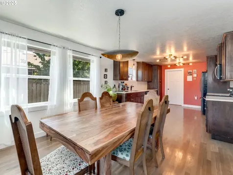 834 SE Shady Street Mcminnville OR 97128