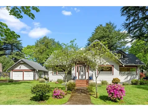 651 SE Manchester Place Portland OR 97202