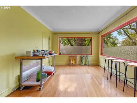 651 SE Manchester Place Portland OR 97202