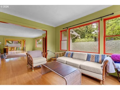 651 SE Manchester Place Portland OR 97202