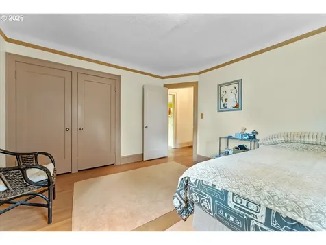 651 SE Manchester Place Portland OR 97202