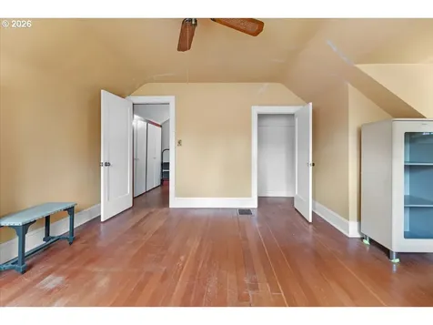 651 SE Manchester Place Portland OR 97202