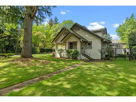 651 SE Manchester Place Portland OR 97202