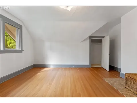 651 SE Manchester Place Portland OR 97202