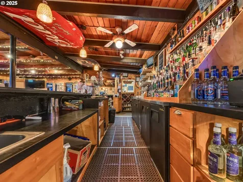 996 Pacific Drive Hammond OR 97121