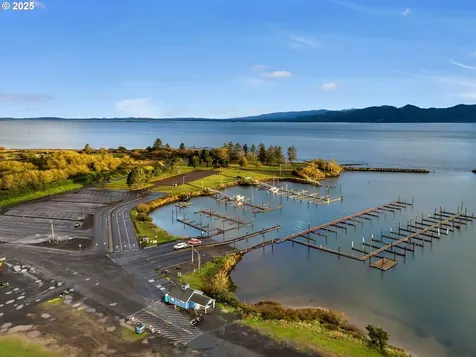 996 Pacific Drive Hammond OR 97121