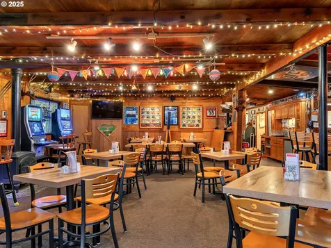 996 Pacific Drive Hammond OR 97121