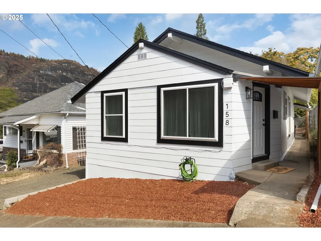 158 SE Houck Avenue Roseburg OR 97470