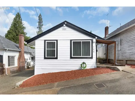 158 SE Houck Avenue Roseburg OR 97470