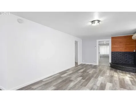 158 SE Houck Avenue Roseburg OR 97470