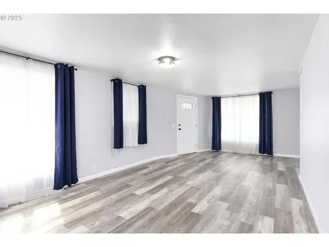158 SE Houck Avenue Roseburg OR 97470