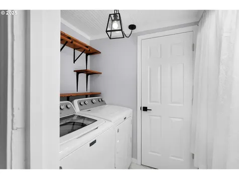 158 SE Houck Avenue Roseburg OR 97470