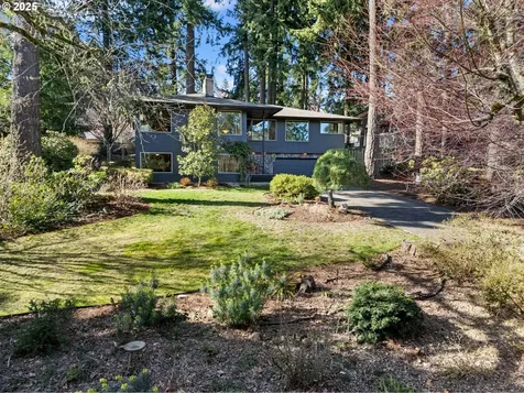 2025 Marylwood Court West Linn OR 97068