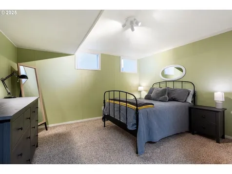 2025 Marylwood Court West Linn OR 97068