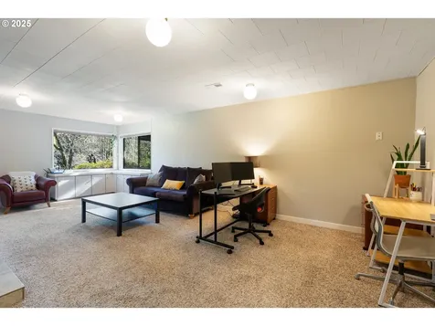 2025 Marylwood Court West Linn OR 97068