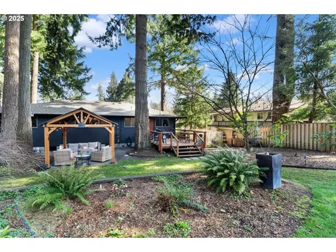 2025 Marylwood Court West Linn OR 97068