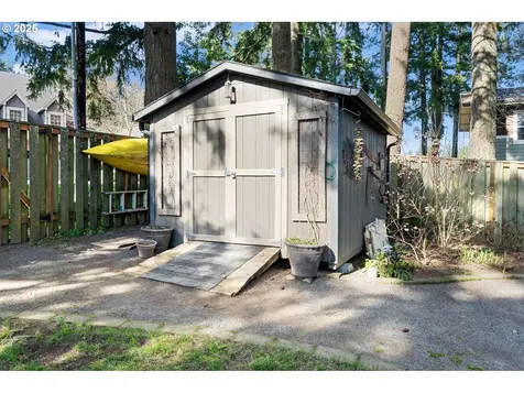 2025 Marylwood Court West Linn OR 97068