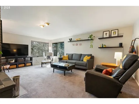 2025 Marylwood Court West Linn OR 97068