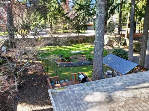 2025 Marylwood Court West Linn OR 97068