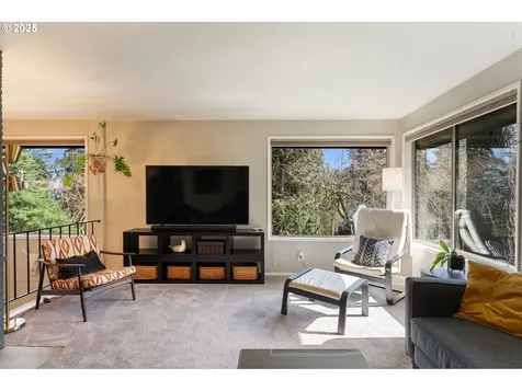 2025 Marylwood Court West Linn OR 97068