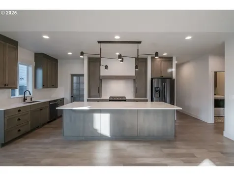 114 NW Beaver Court Dallas OR 97338