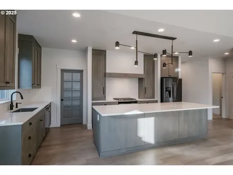114 NW Beaver Court Dallas OR 97338