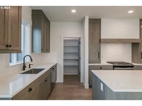 114 NW Beaver Court Dallas OR 97338