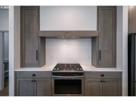 114 NW Beaver Court Dallas OR 97338