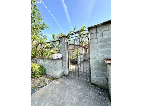 8110 NE Wygant Street Portland OR 97218