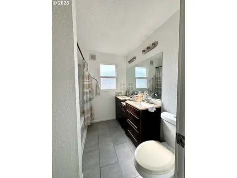 8110 NE Wygant Street Portland OR 97218