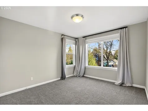 6123 NE 34th Avenue Portland OR 97211