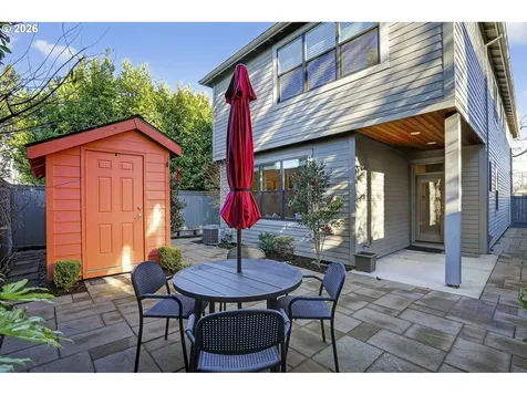 6123 NE 34th Avenue Portland OR 97211