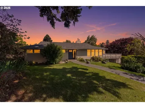 1198 Winsor Avenue North Bend OR 97459