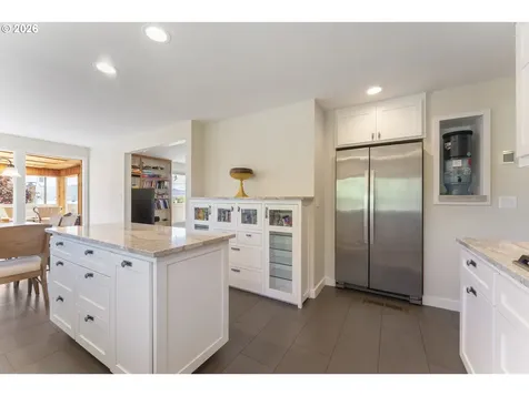 1198 Winsor Avenue North Bend OR 97459