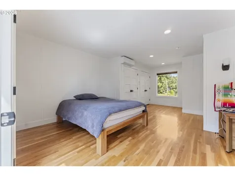 1198 Winsor Avenue North Bend OR 97459