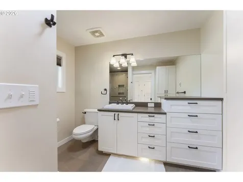 1198 Winsor Avenue North Bend OR 97459