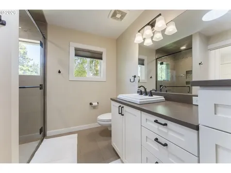 1198 Winsor Avenue North Bend OR 97459