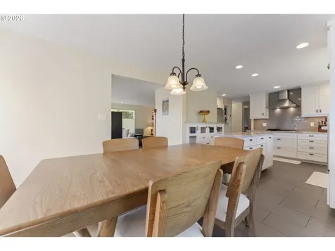 1198 Winsor Avenue North Bend OR 97459
