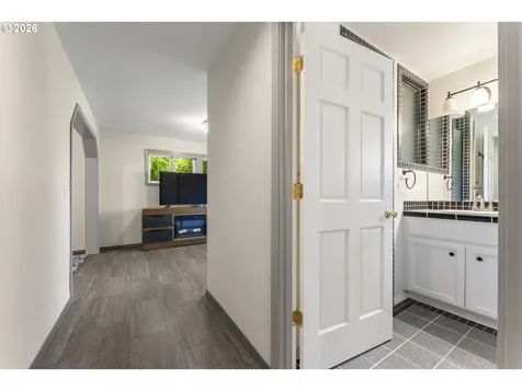 1198 Winsor Avenue North Bend OR 97459
