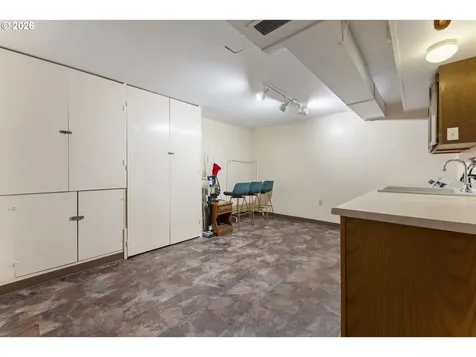 1198 Winsor Avenue North Bend OR 97459
