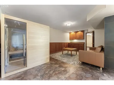 1198 Winsor Avenue North Bend OR 97459
