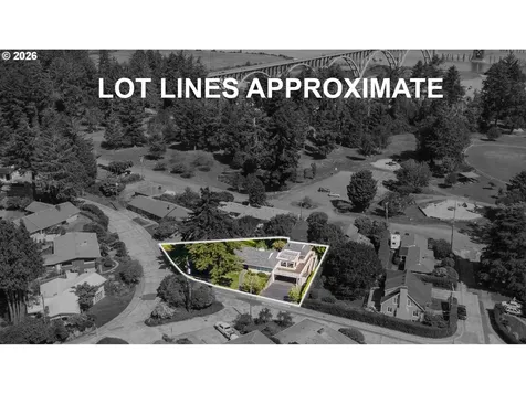 1198 Winsor Avenue North Bend OR 97459