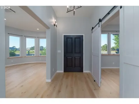 557 Shearwater Circle Bandon OR 97411