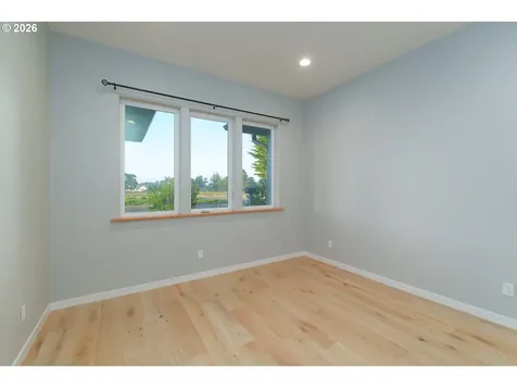 557 Shearwater Circle Bandon OR 97411